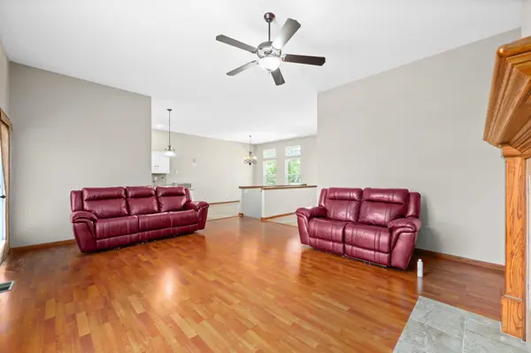 519 E 33rd, Winfield, KS 67156