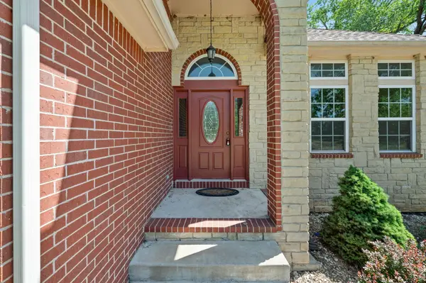 519 E 33rd, Winfield, KS 67156
