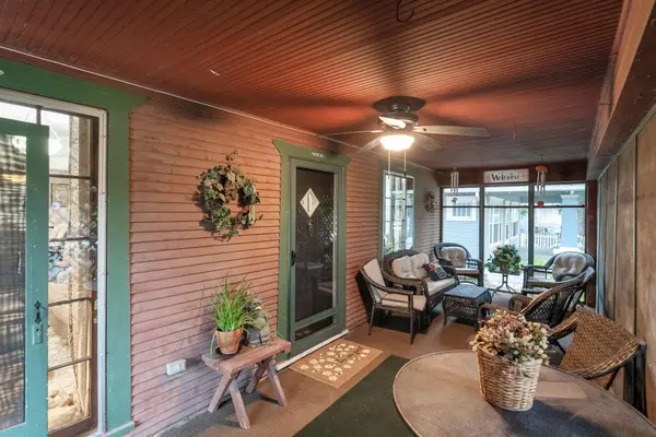 3329 E 1st St N, Wichita, KS 67208