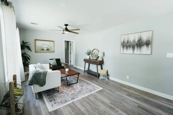 129 E Williams St, Derby, KS 67037