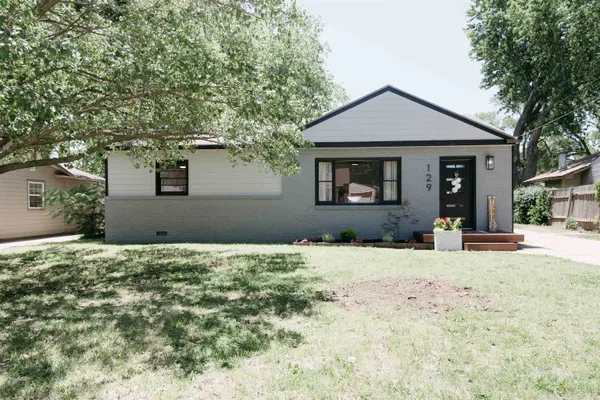 129 E Williams St, Derby, KS 67037