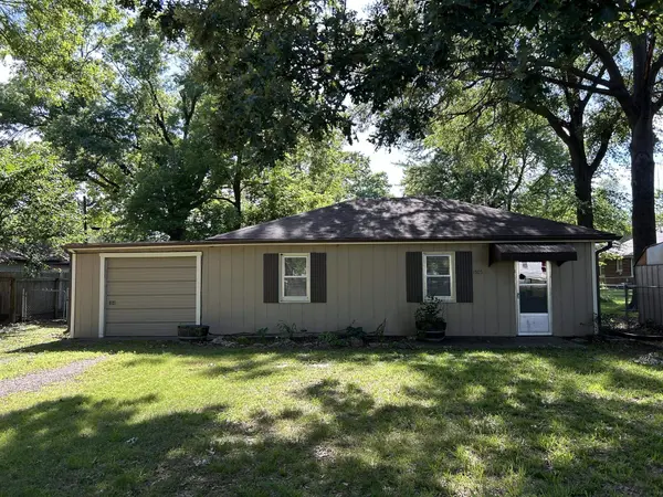 1705 Cherry,  Winfield,  KS 67156