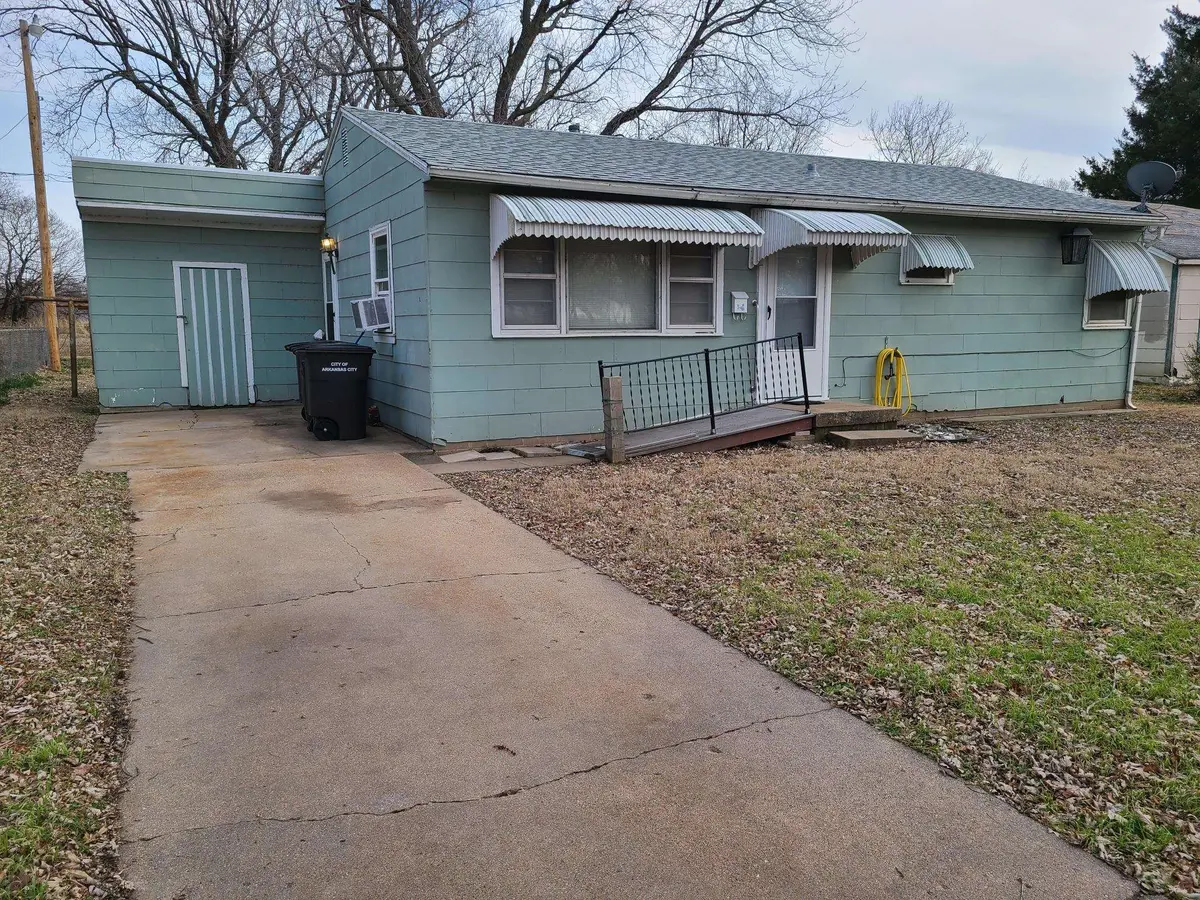1424 S C St, Arkansas City, KS 67005