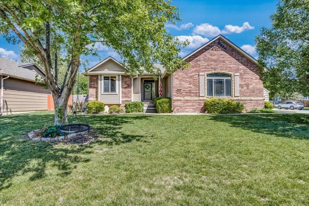 612 E Rolling View Dr, Park City, KS 67147