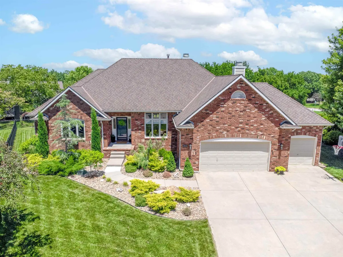 12114 E Killenwood Ct, Wichita, KS 67206