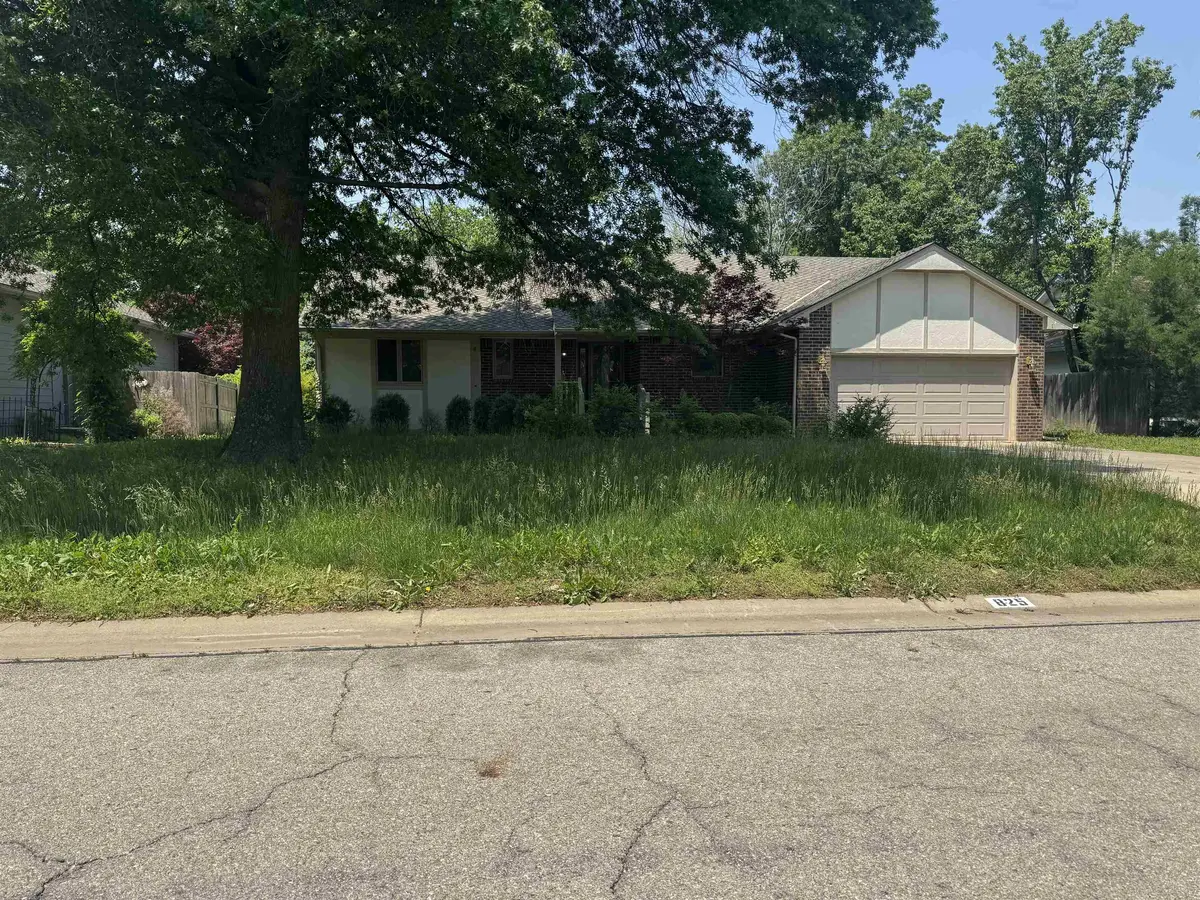 825 S honeybrook ln, Derby, KS 67037