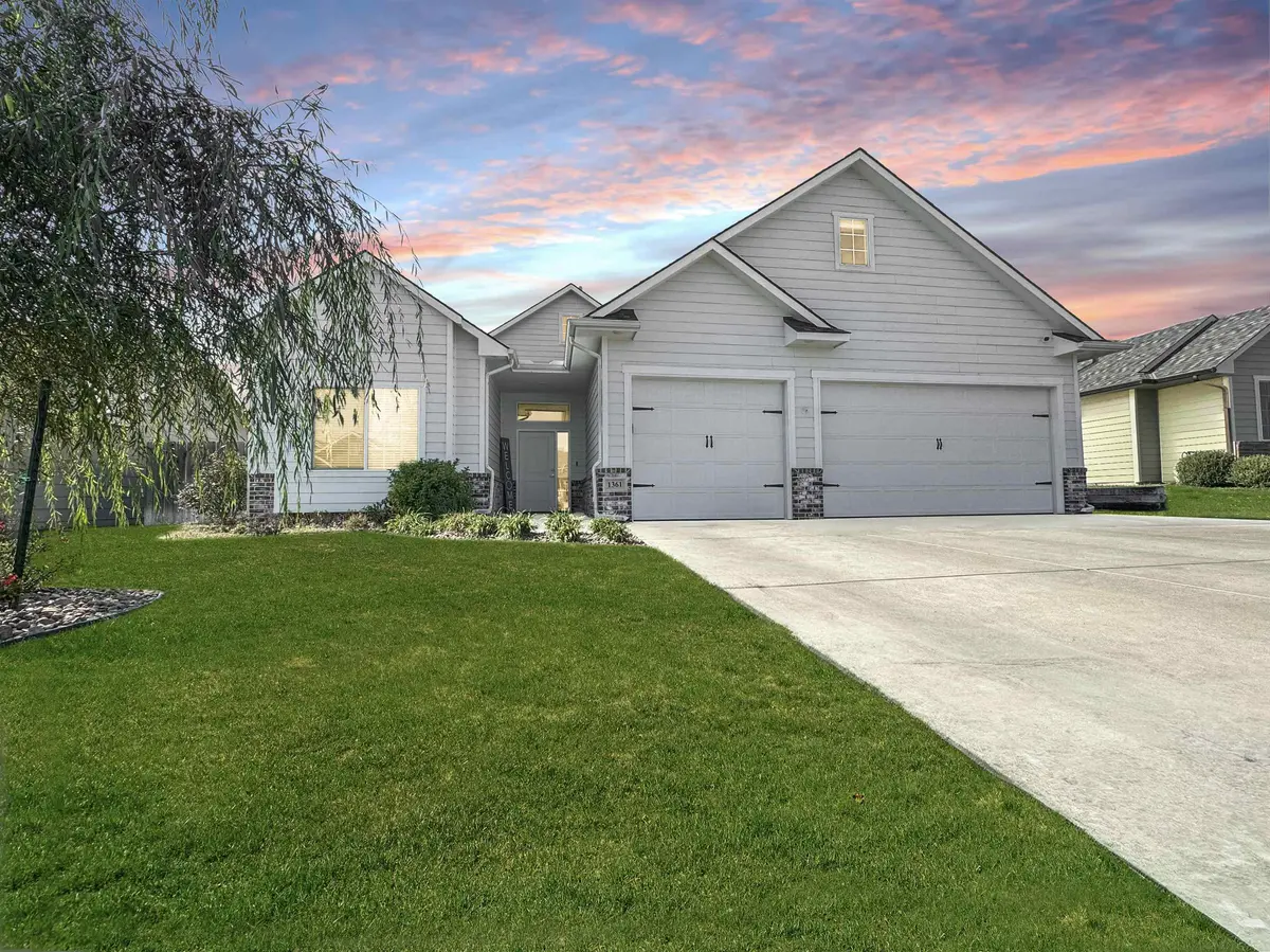 1361 S Sierra Hills St, Wichita, KS 67230