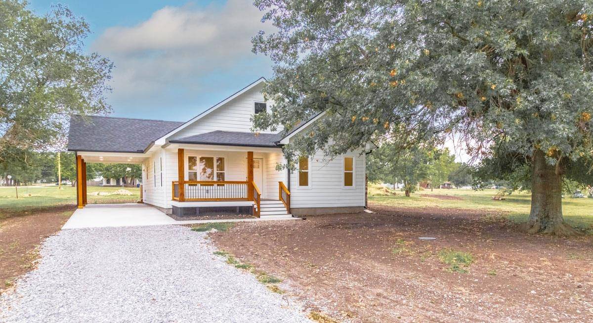 300 S Walnut, Dexter, KS 67038