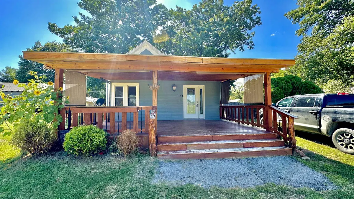 1319 S D St, Arkansas City, KS 67005