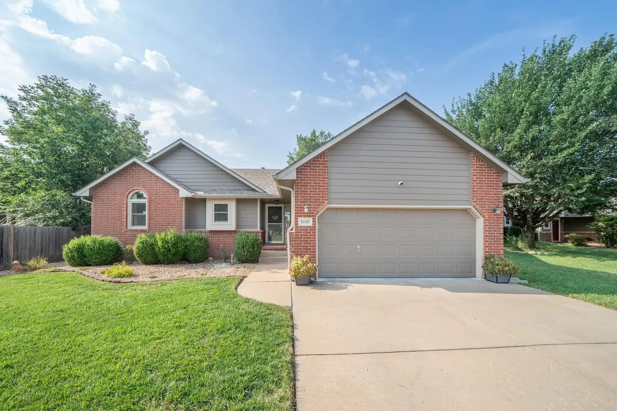 11221 W DORA CT, Wichita, KS 67209