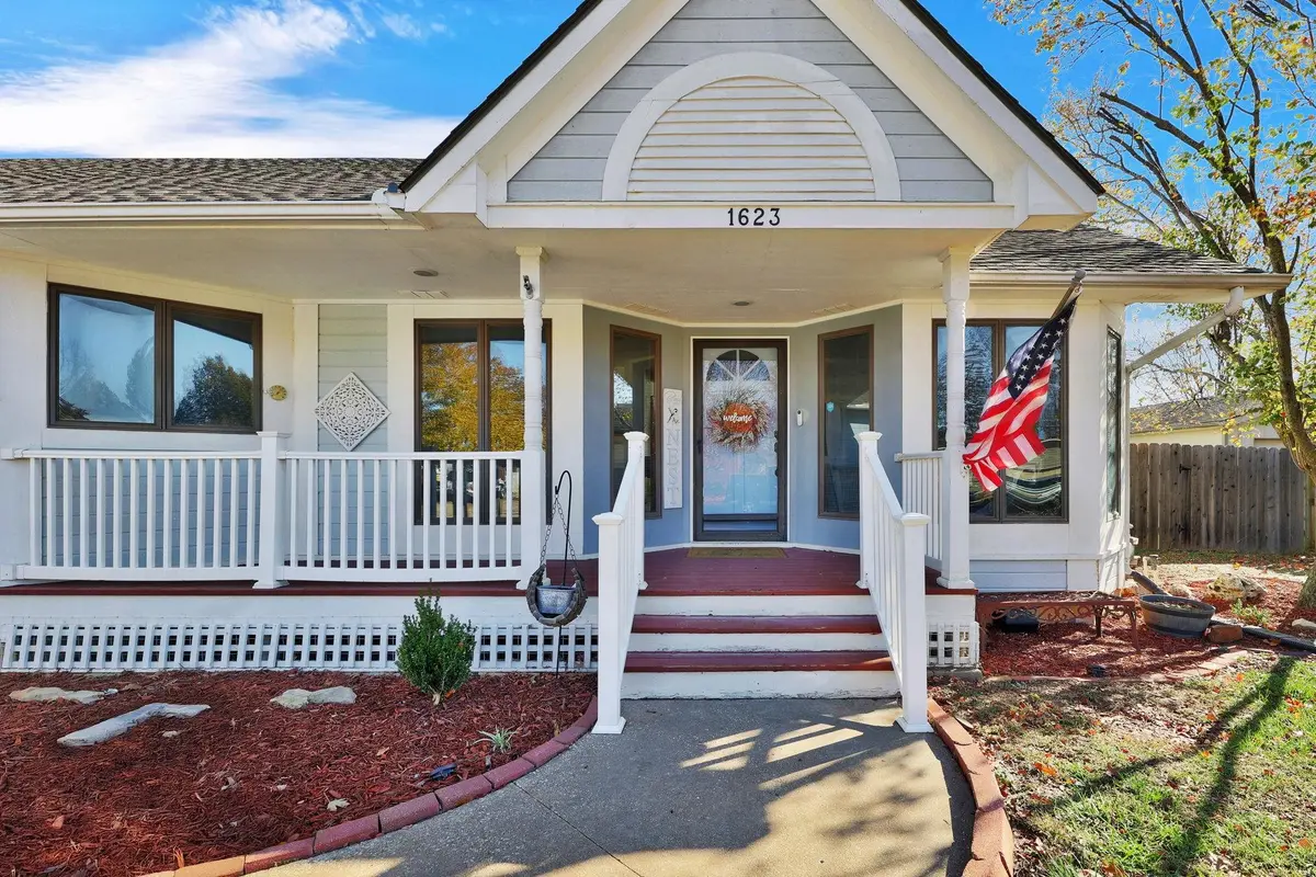 1623 N Day Street, Wellington, KS 67152