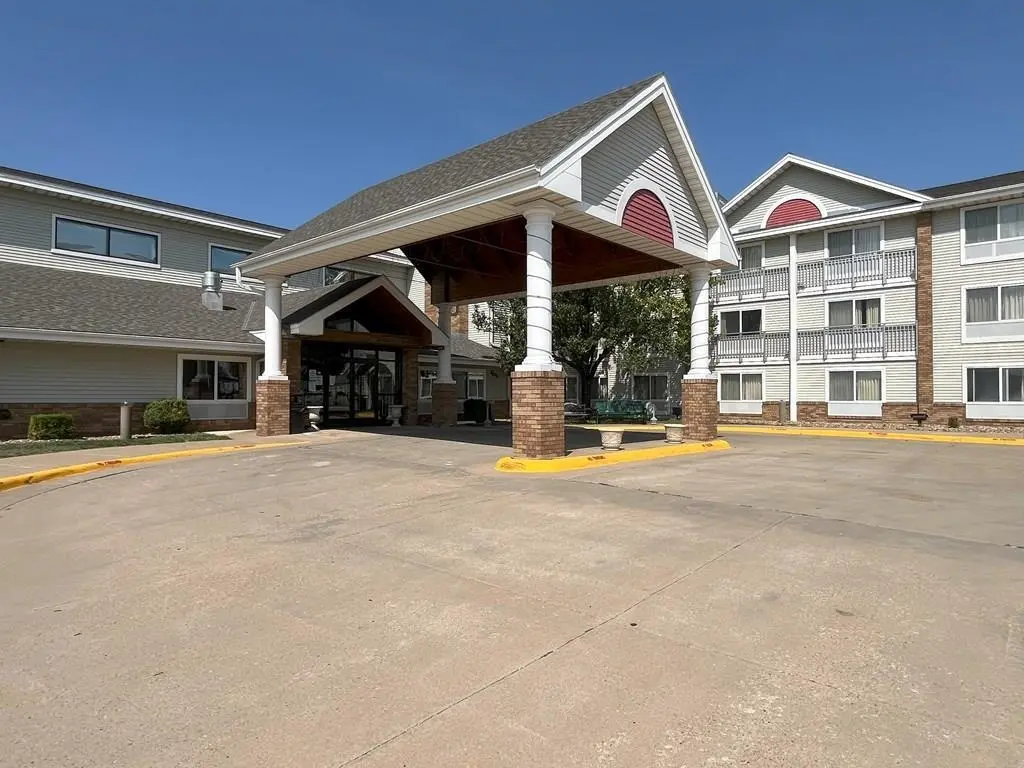 1430 S Fossil St, Russell, KS 67665