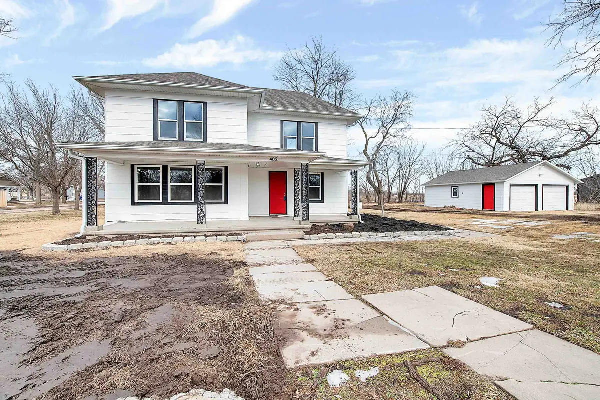 402 E Market St, Burrton, KS 67020