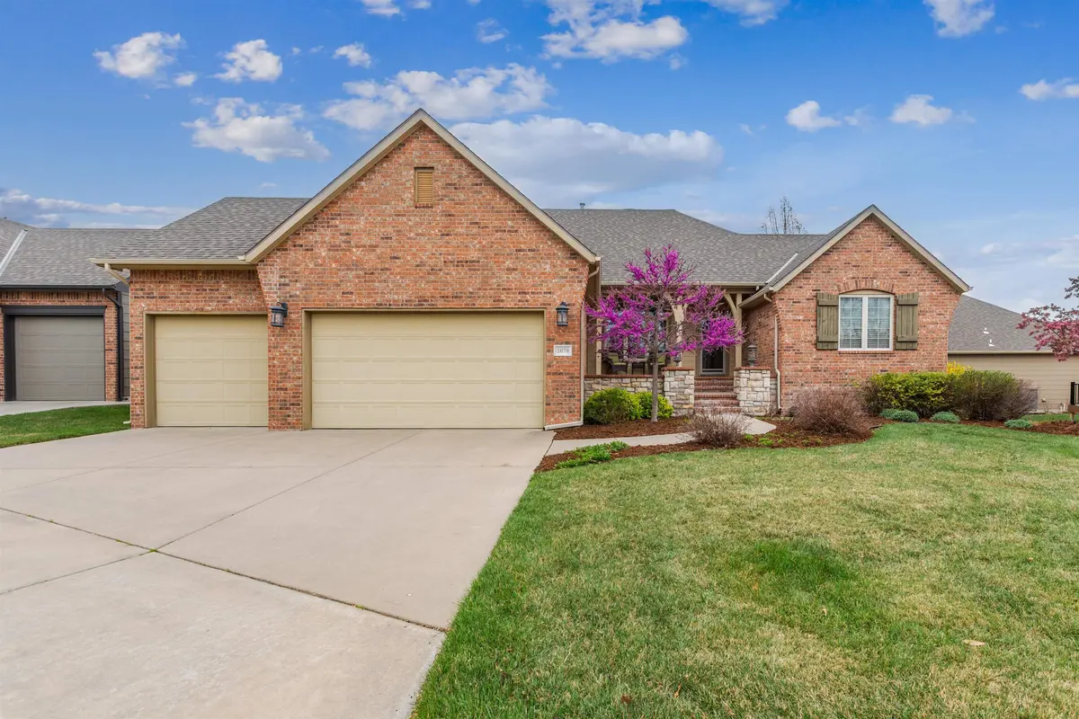 2078 N Paddock Green Circle, Wichita, KS 67206