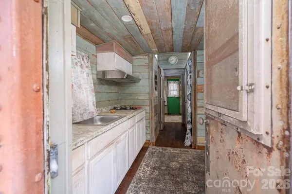 120 Wiggins LN, Kings Mountain, NC 28086