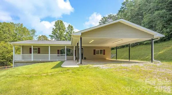 163 Meadowbrook LN, Marion, NC 28752