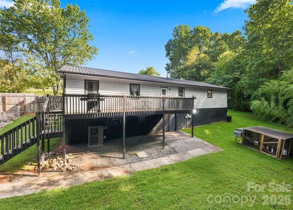 2075 South Fork DR, Morganton, NC 28655
