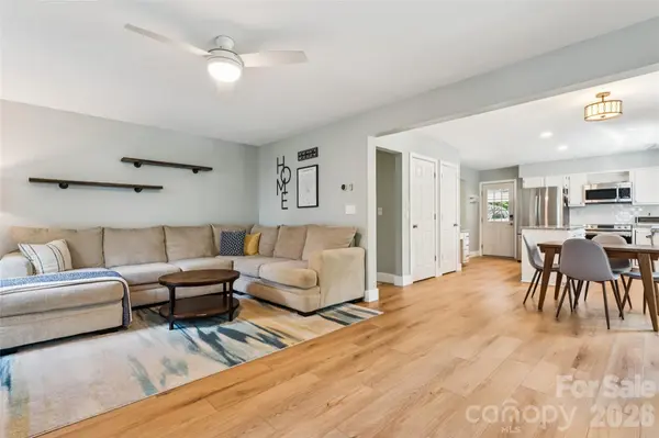 12501 Diamond DR, Pineville, NC 28134