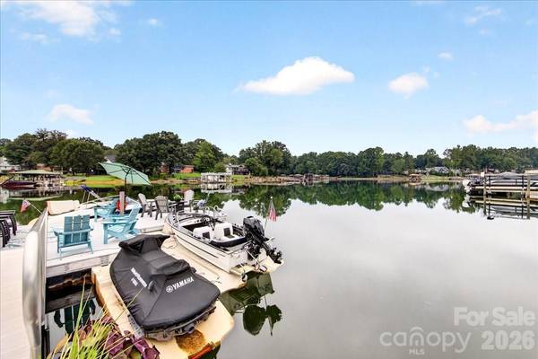3259 Miners Cove CT, Denver, NC 28037