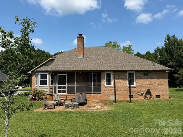 141 Walking Horse RUN, Stanley, NC 28164