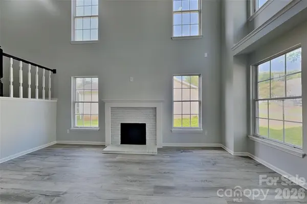9428 White Cedar CT, Charlotte, NC 28213
