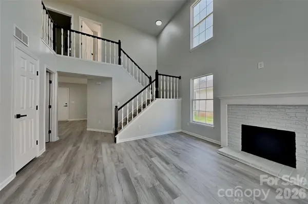 9428 White Cedar CT, Charlotte, NC 28213