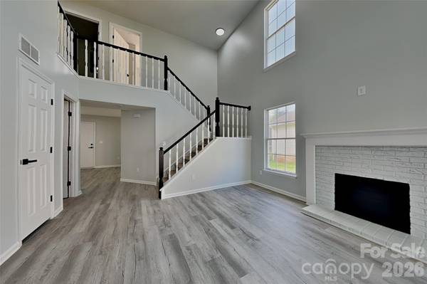 9428 White Cedar CT, Charlotte, NC 28213