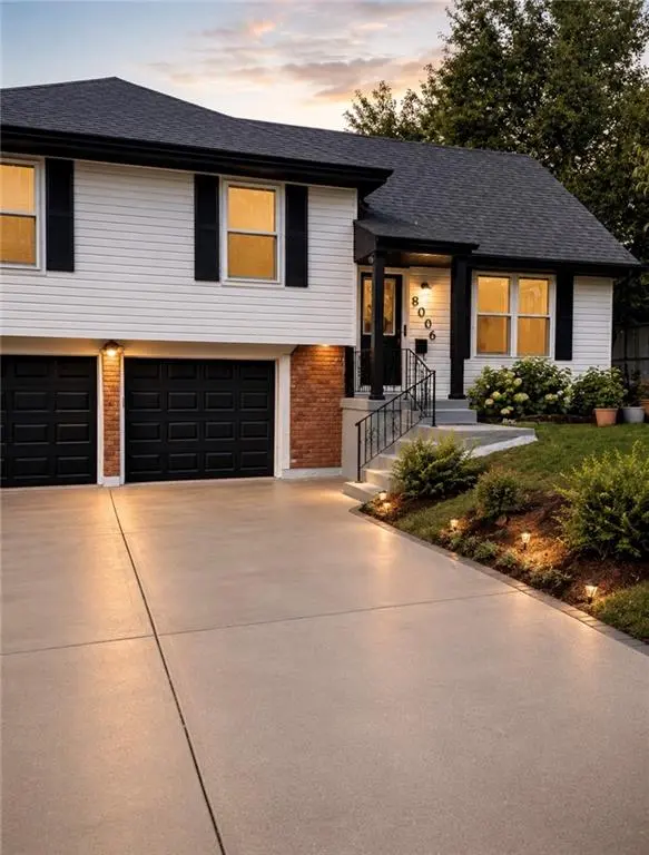8006 E 105th ST, Kansas City, MO 64134
