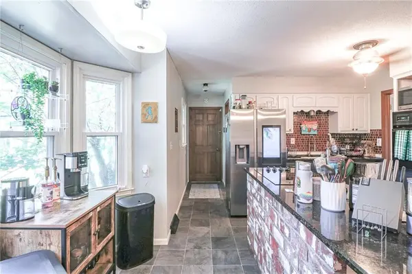 324 Goodrich DR, Warrensburg, MO 64093