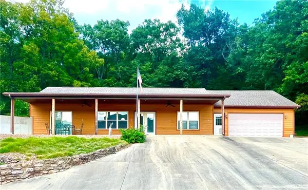 33007 Cooney Creek RD, Lincoln, MO 65338