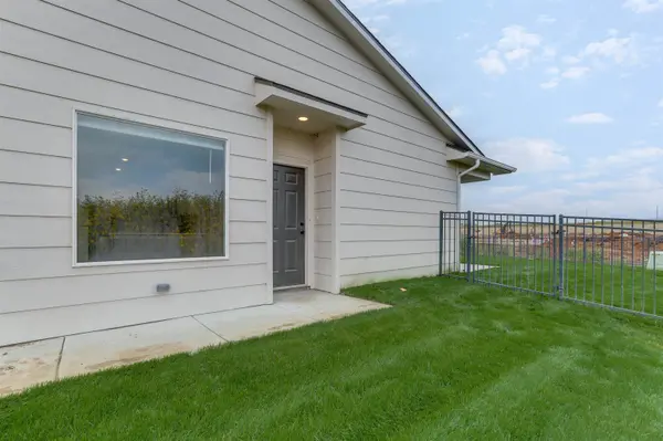 1738-1740 S Limuel St, Wichita, KS 67235