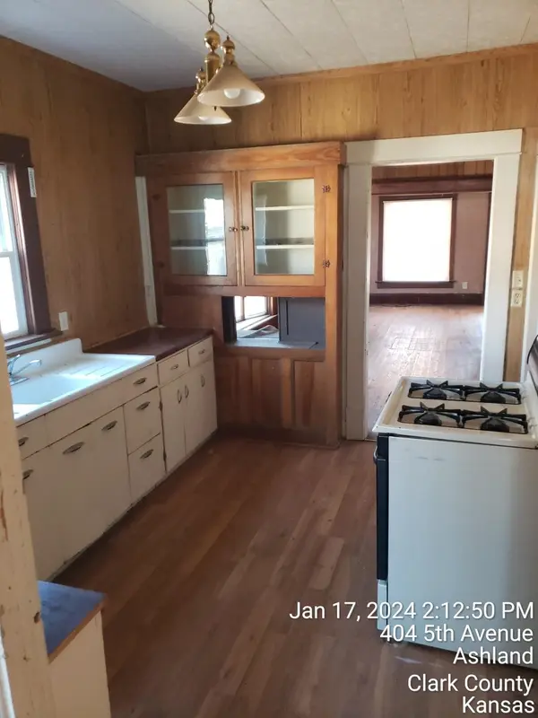 410 W 5th Ave, Ashland, KS 67831