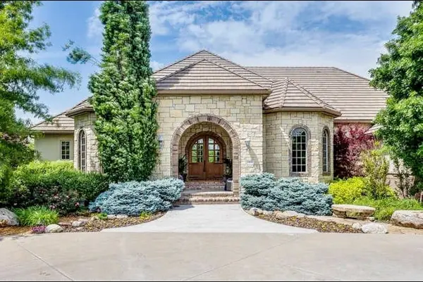 212 E Cedar Ridge Ct, Andover, KS 67002
