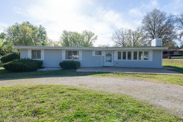 29 Eastwood, Arkansas City, KS 67005