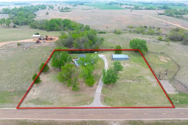 4876 E 42 HWY, Rago, KS 67142