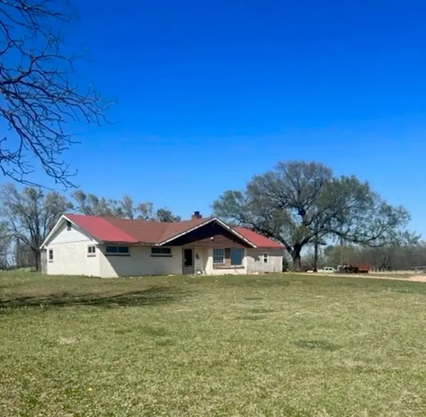 858 NE 120 Rd, Danville, KS 67036