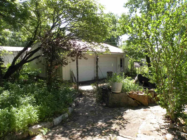 119 S Oak, Howard, KS 67349