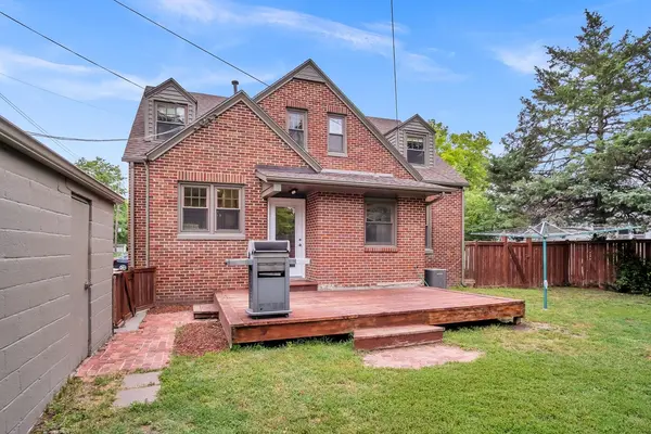 109 E Academy, Hesston, KS 67062