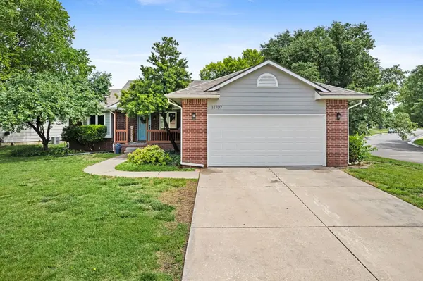 11707 W Carr Cir, Wichita, KS 67209