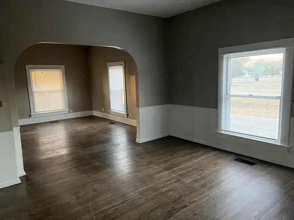 516 S Main St, Argonia, KS 67004