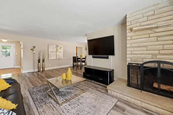 1174 N Old Manor Rd, Wichita, KS 67208