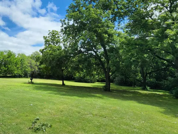 1314 E 69th St N, Park City, KS 67219