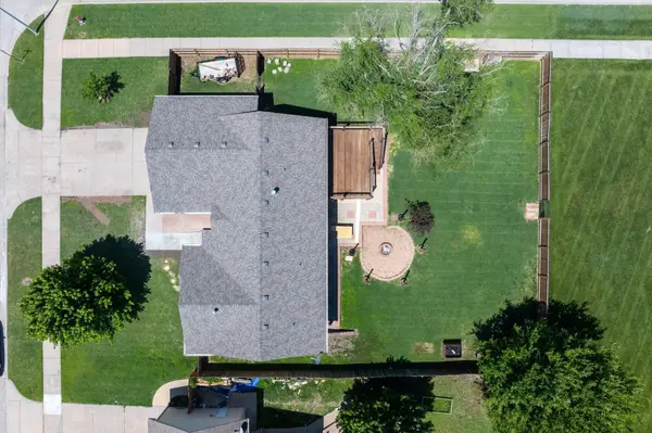861 S Sunset Cir, Andover, KS 67002