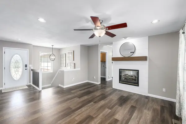 861 S Sunset Cir Andover, KS 67002