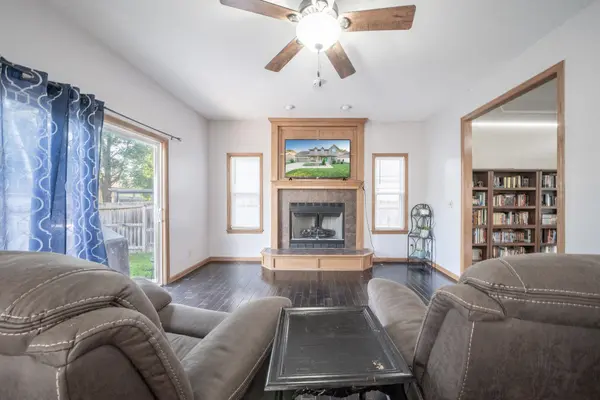 10206 W Jamesburg St, Wichita, KS 67212