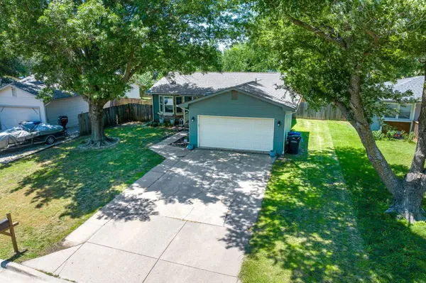 917 Alice St, Augusta, KS 67010