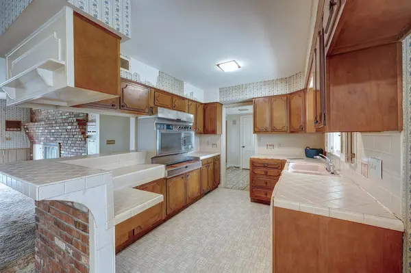 22 Fleetwood Dr, Winfield, KS 67156