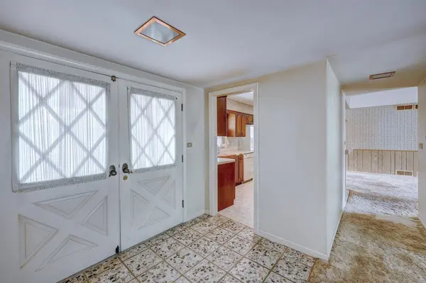 22 Fleetwood Dr, Winfield, KS 67156