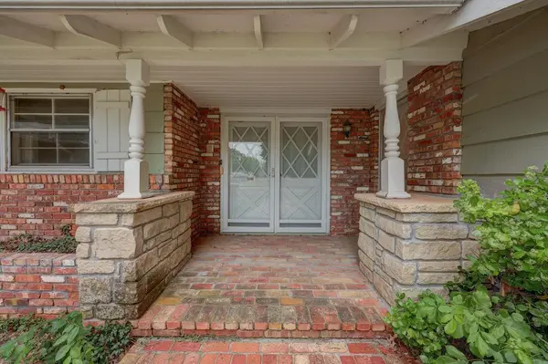22 Fleetwood Dr, Winfield, KS 67156
