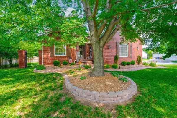 452 N Prairie Creek Drive, Kechi, KS 67067